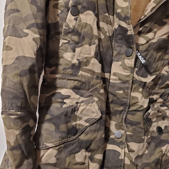 Garage Camo Jacket - Picture 4 of 7